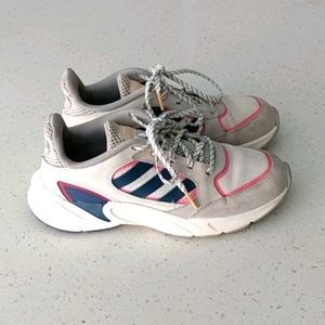 Adidas Women's Sneakers Tennis Shoes Size 6